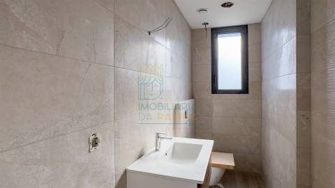 Apartamento T5 com piscina em Caldas da Rainha