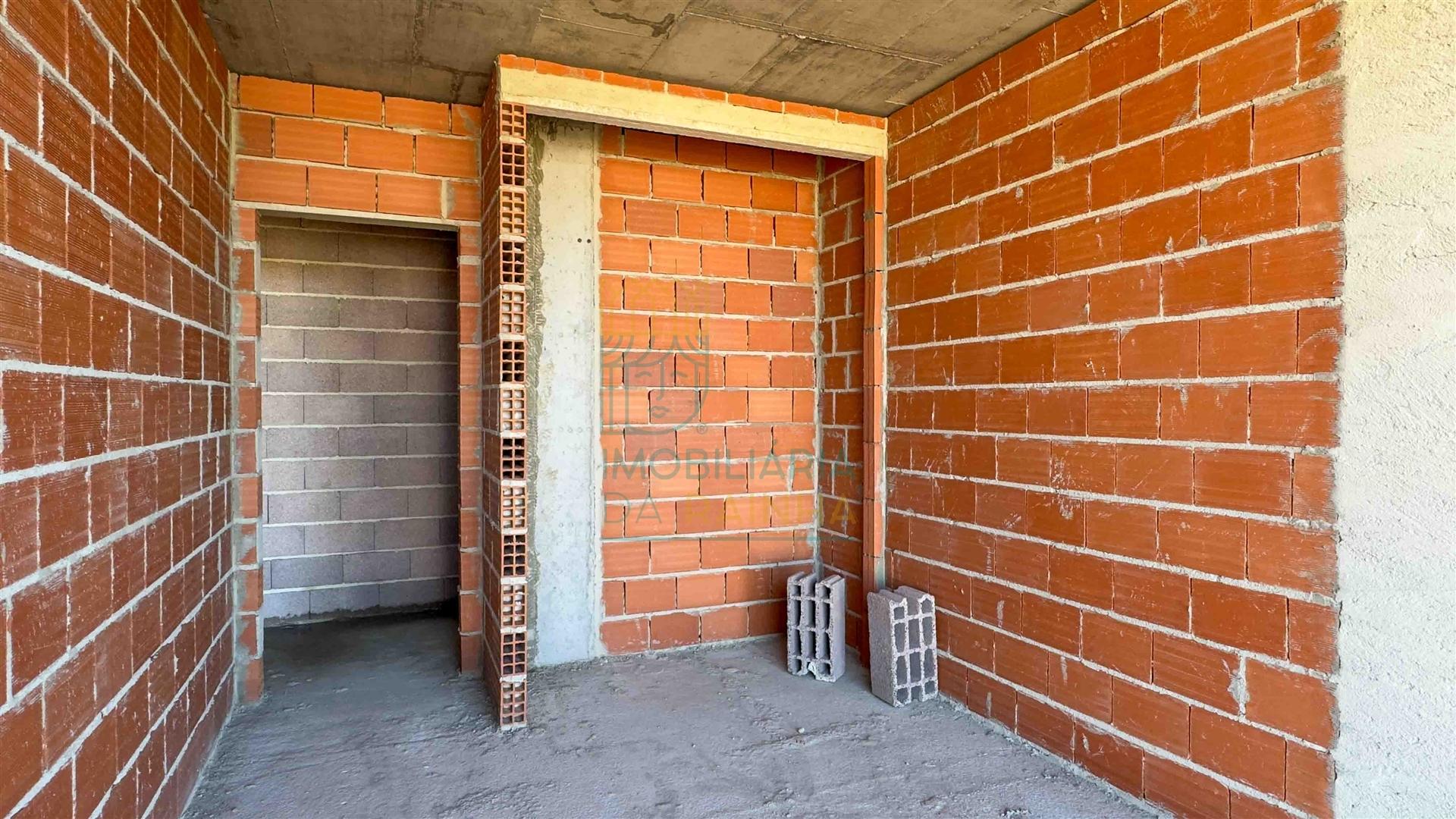 Moradia Térrea Moderna a 3 km de Caldas da Rainha