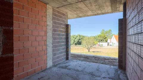 Moradia Térrea Moderna a 3 km de Caldas da Rainha