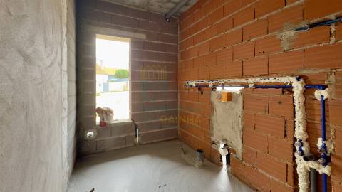 Moradia Térrea Moderna a 3 km de Caldas da Rainha