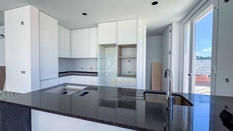 Moradia T4 com Piscina em Salir do Porto