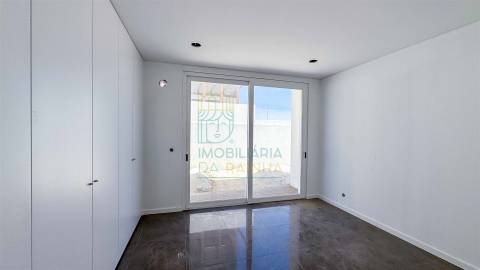 Moradia T4 com Piscina em Salir do Porto