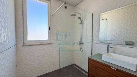 Moradia T4 com Piscina em Salir do Porto