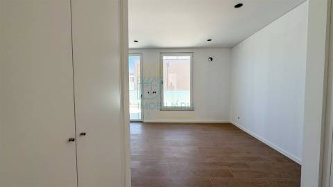 Moradia T4 com Piscina em Salir do Porto