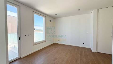 Moradia T4 com Piscina em Salir do Porto