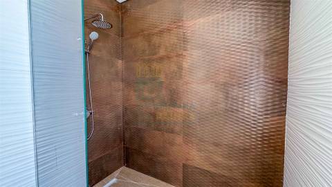 Moradia T4 com Piscina em Salir do Porto