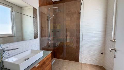 Moradia T4 com Piscina em Salir do Porto