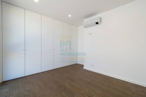 Moradia T4 com Piscina em Salir do Porto