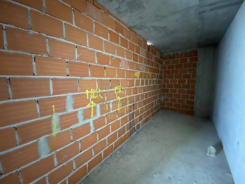 Moradia T2 com Piscina e Garagem em Salir do Porto – Conforto, Modernidade e Proximidade ao Mar