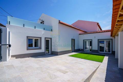 Moradia T4 com Espaço Exterior perto da Lagoa de Óbidos