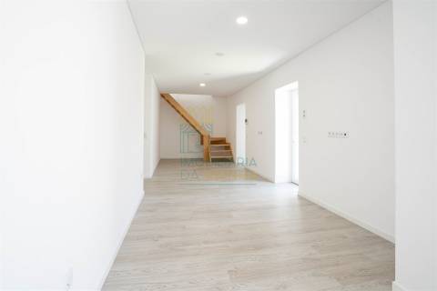 Moradia T4 com Espaço Exterior perto da Lagoa de Óbidos