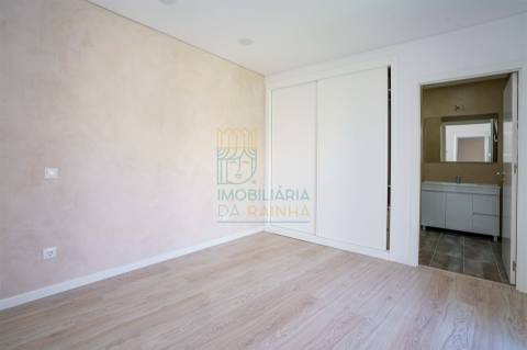 Moradia T4 com Espaço Exterior perto da Lagoa de Óbidos