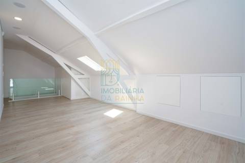 Moradia T4 com Espaço Exterior perto da Lagoa de Óbidos