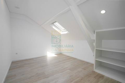 Moradia T4 com Espaço Exterior perto da Lagoa de Óbidos