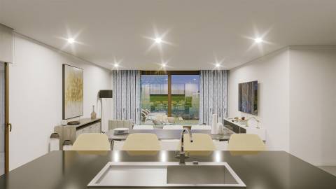 Moradia Moderna com Piscina e Garagem – Tranquilidade e Perto da Praia