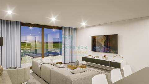 Moradia Moderna com Piscina e Garagem – Tranquilidade e Perto da Praia