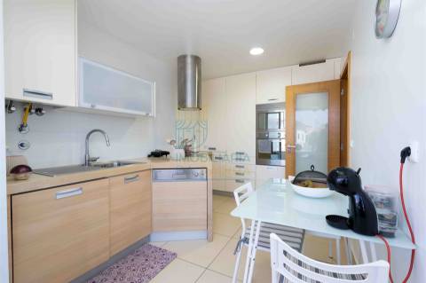 Moradia T3 em Condomínio Privado na Praia da Areia Branca