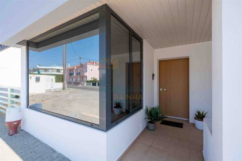 Moradia T3 em Condomínio Privado na Praia da Areia Branca