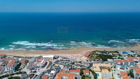 Moradia T3 em Condomínio Privado na Praia da Areia Branca