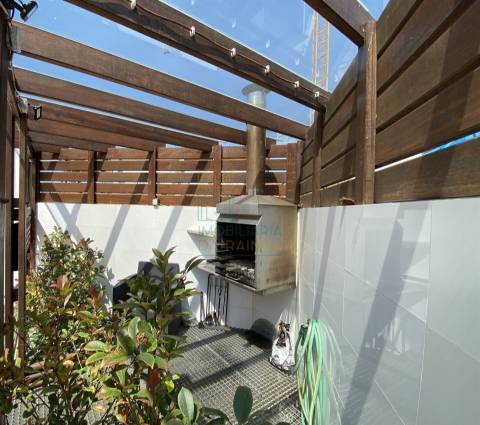 Moradia T3 em Condomínio Privado na Praia da Areia Branca