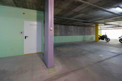 Moradia T3 em Condomínio Privado na Praia da Areia Branca