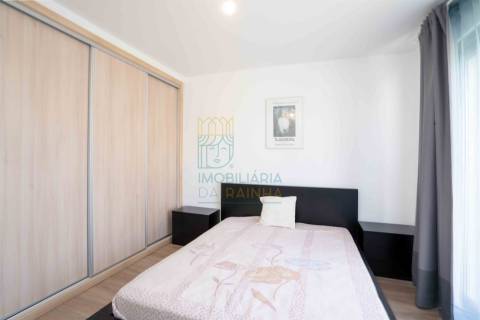 Moradia T4 com Piscina, Jacuzzi e Espaço Exterior em Caldas da Rainha