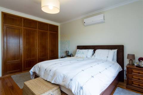 Moradia T4 com Piscina no Reguengo da Parada