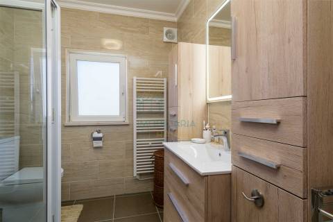 Moradia T4 com Piscina no Reguengo da Parada