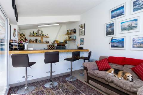 Moradia T4 com Piscina no Reguengo da Parada