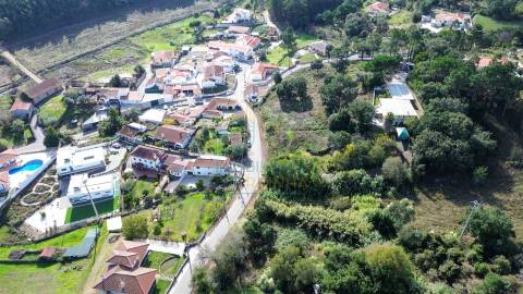 Terreno com vista sobre o campo em Salir de Matos