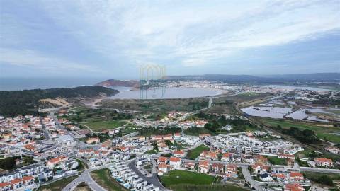 Moradia T2 em Salir do Porto – Conforto, Modernidade e Proximidade ao Mar