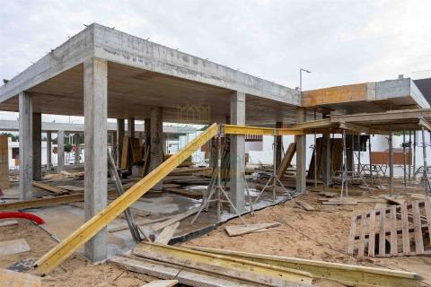 Moradia T3 com piscina em Salir do Porto