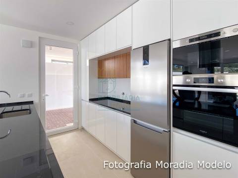 Moradia T3 com piscina em Salir do Porto