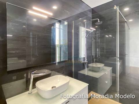 Moradia T3 com piscina em Salir do Porto