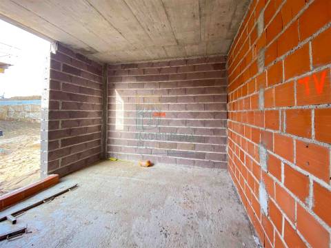 Moradia T3 com piscina em Salir do Porto