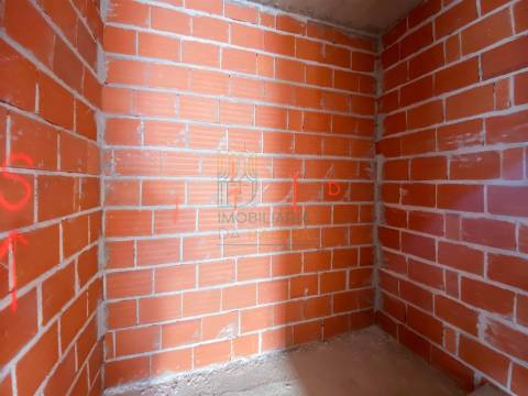 Moradia T3 com piscina em Salir do Porto