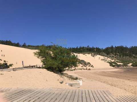 Moradias T3 com Piscina e Garagem em Salir do Porto