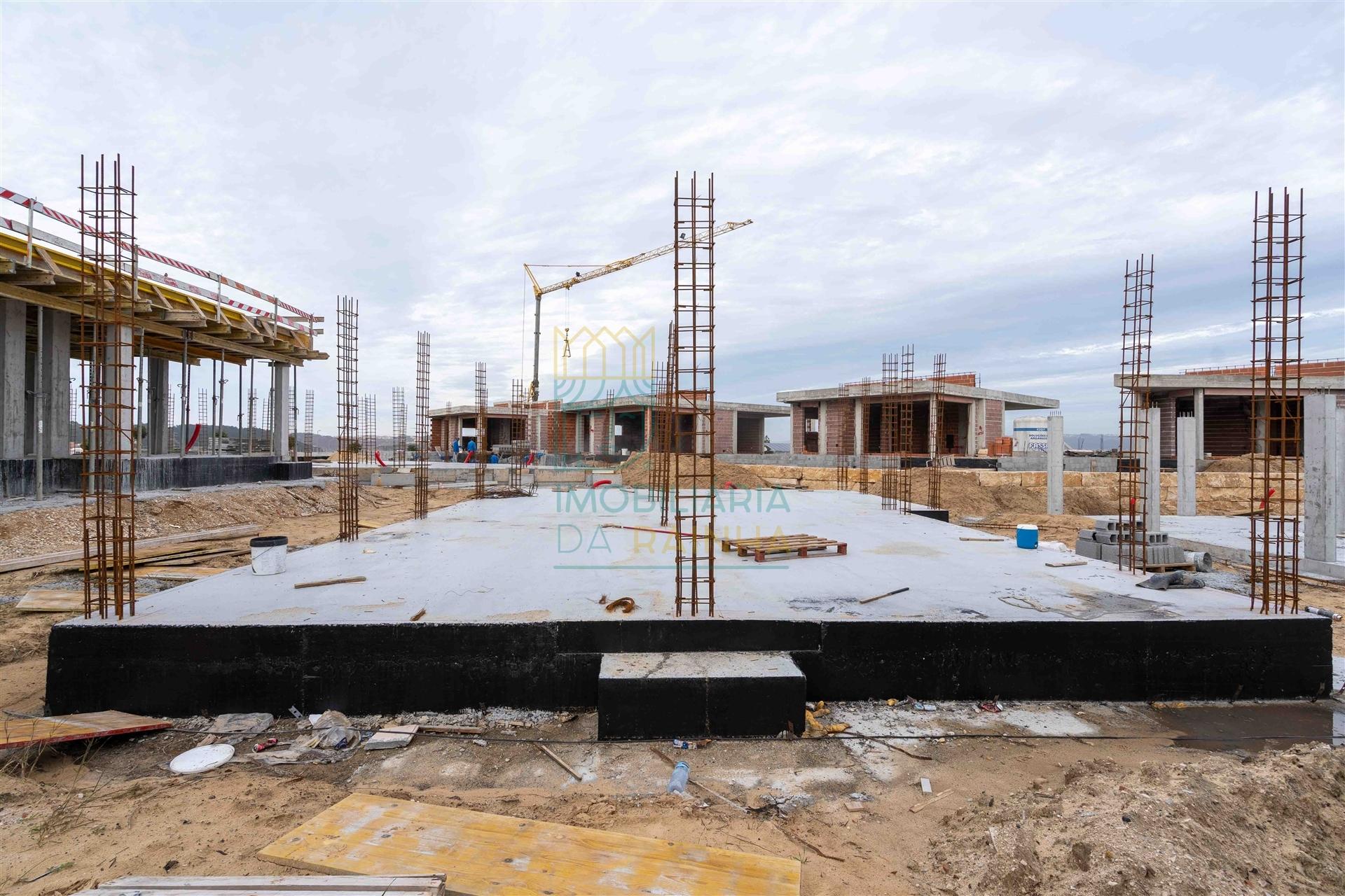 Moradia T3 com Piscina em Salir do Porto