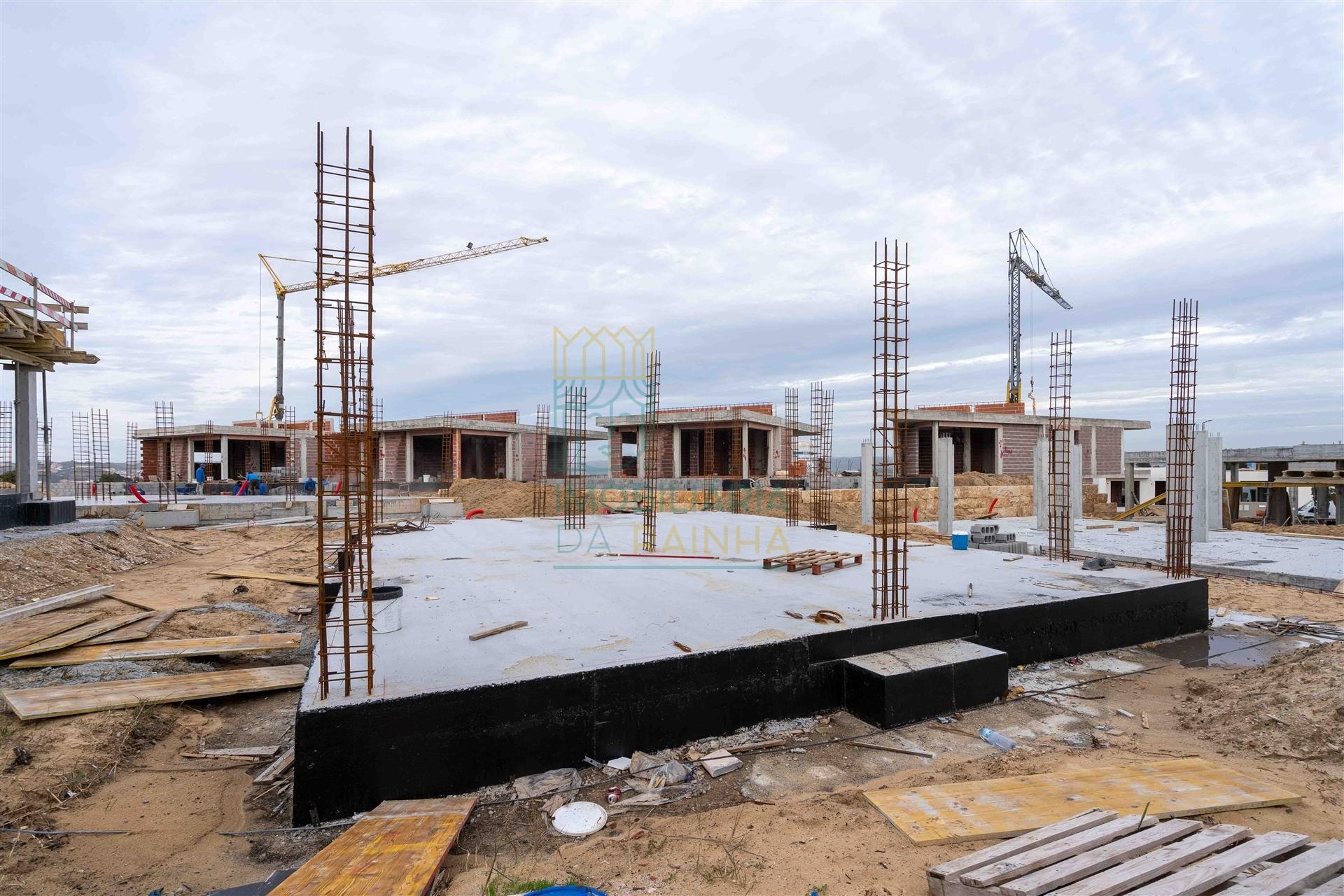 Moradia T3 com Piscina em Salir do Porto