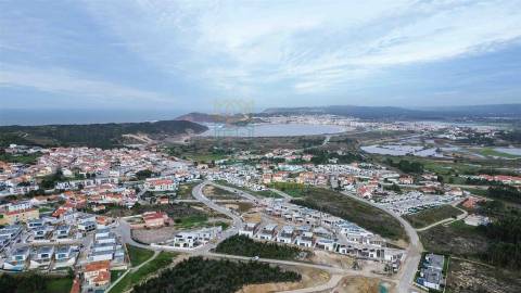 Moradia T3 com Piscina em Salir do Porto