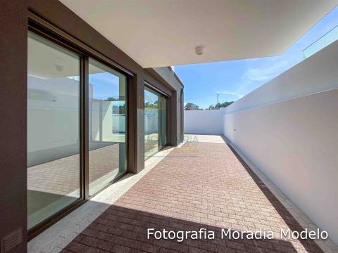 Moradia T3 com Piscina em Salir do Porto