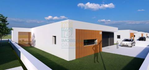 Moradia Térrea de Arquitetura Contemporânea com Piscina