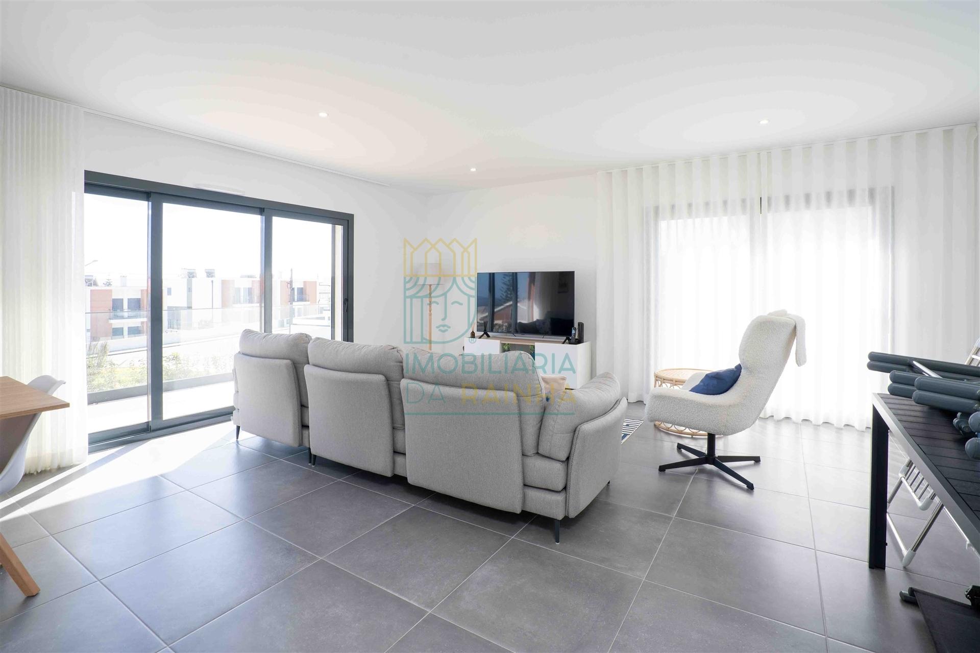 Apartamento T3 com Piscina – Salir do Porto