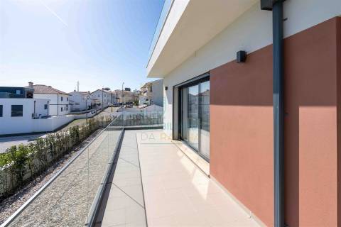 Apartamento T3 com Piscina – Salir do Porto