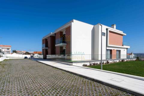 Apartamento T3 com Piscina – Salir do Porto