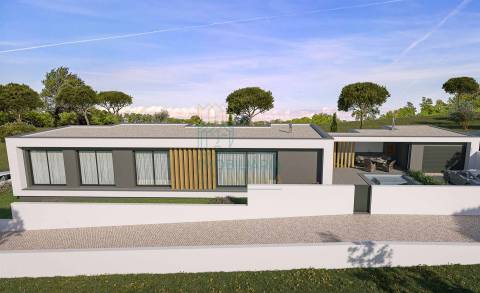 Moradia com 3 quartos, Piscina e Garagem em Caldas da Rainha