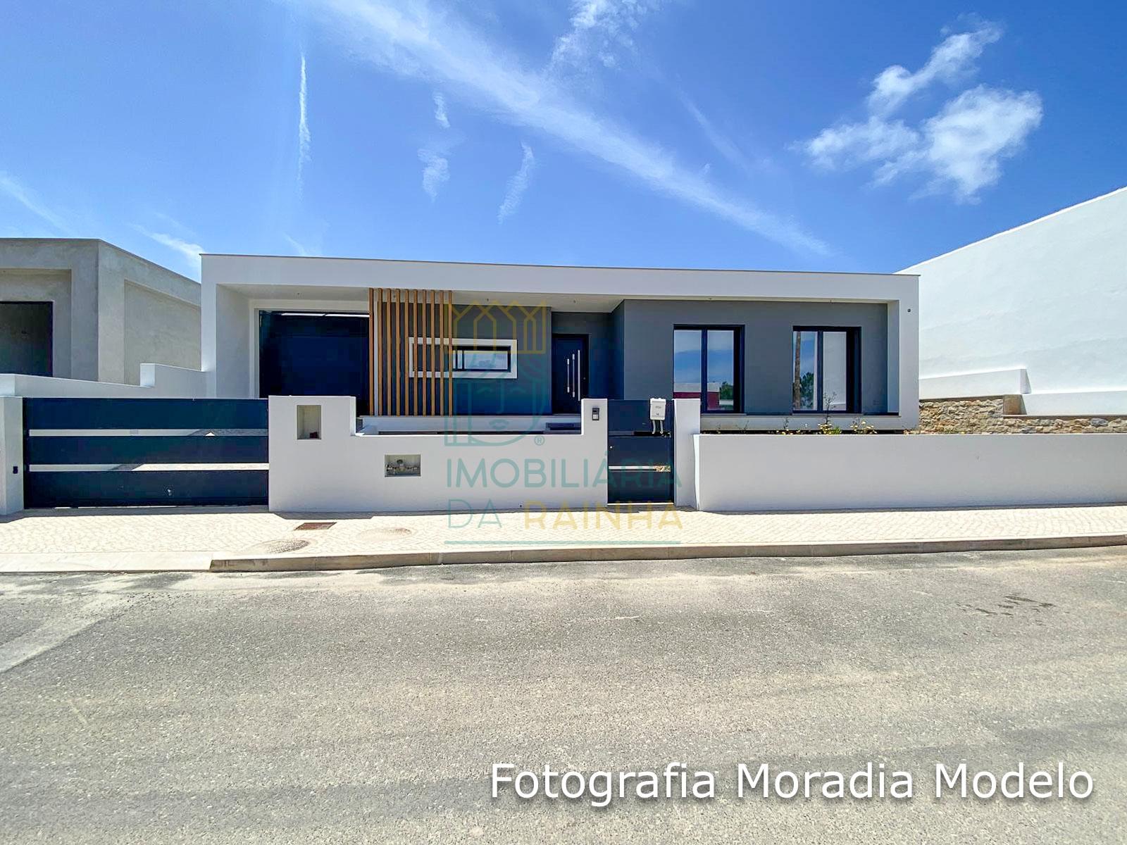 Moradia T3 com Piscina e Garagem – Entre as Caldas e a Foz do Arelho