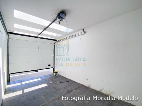 Moradia T4 com Piscina e Garagem – Entre as Caldas e a Foz do Arelho