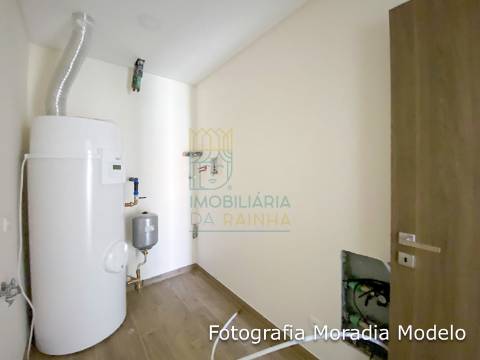 Moradia T4 com Piscina e Garagem – Entre as Caldas e a Foz do Arelho