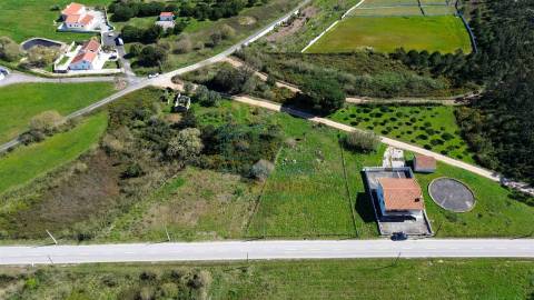 Ruína com terreno em Caldas da Rainha